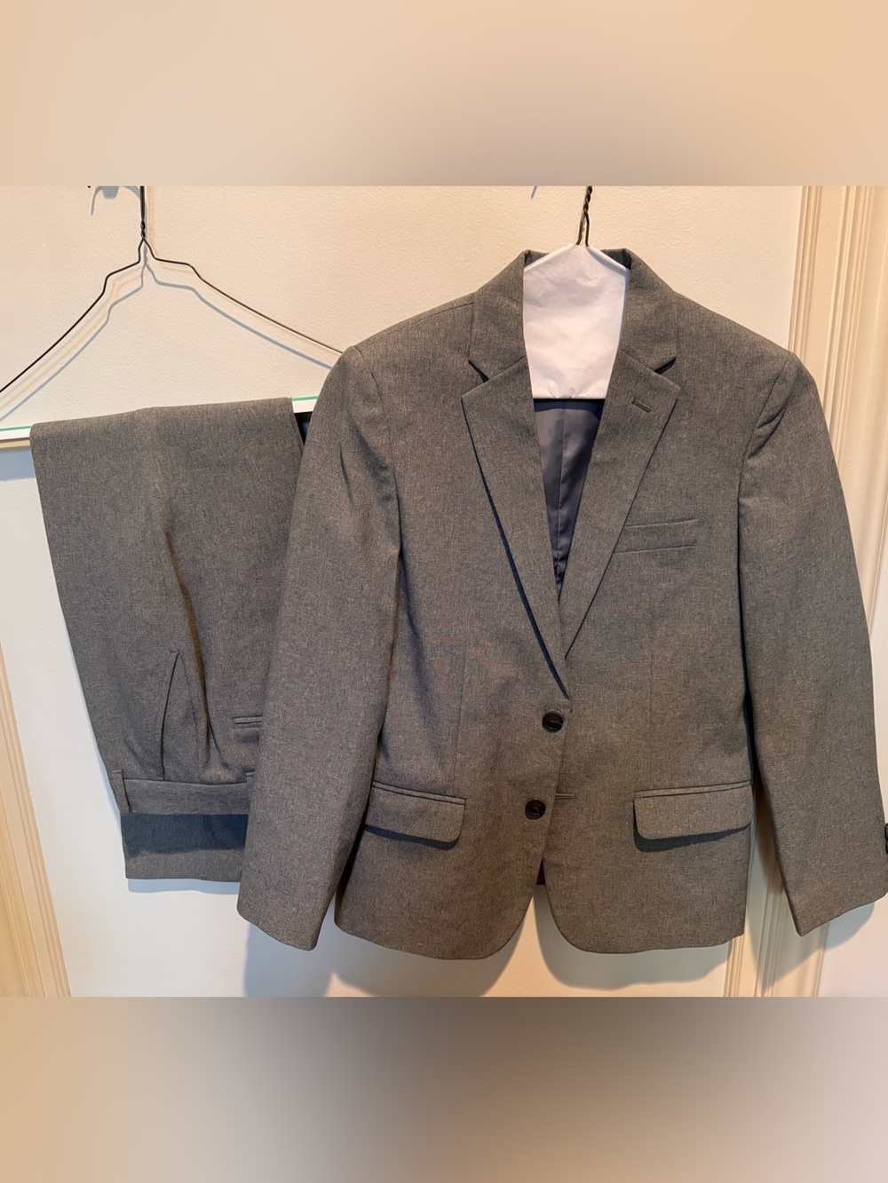 Classic Gray boys Two-Piece Suit Jacket & Pants